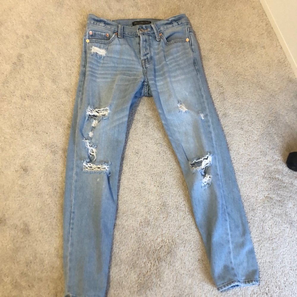 Boyfriend ripped jeans